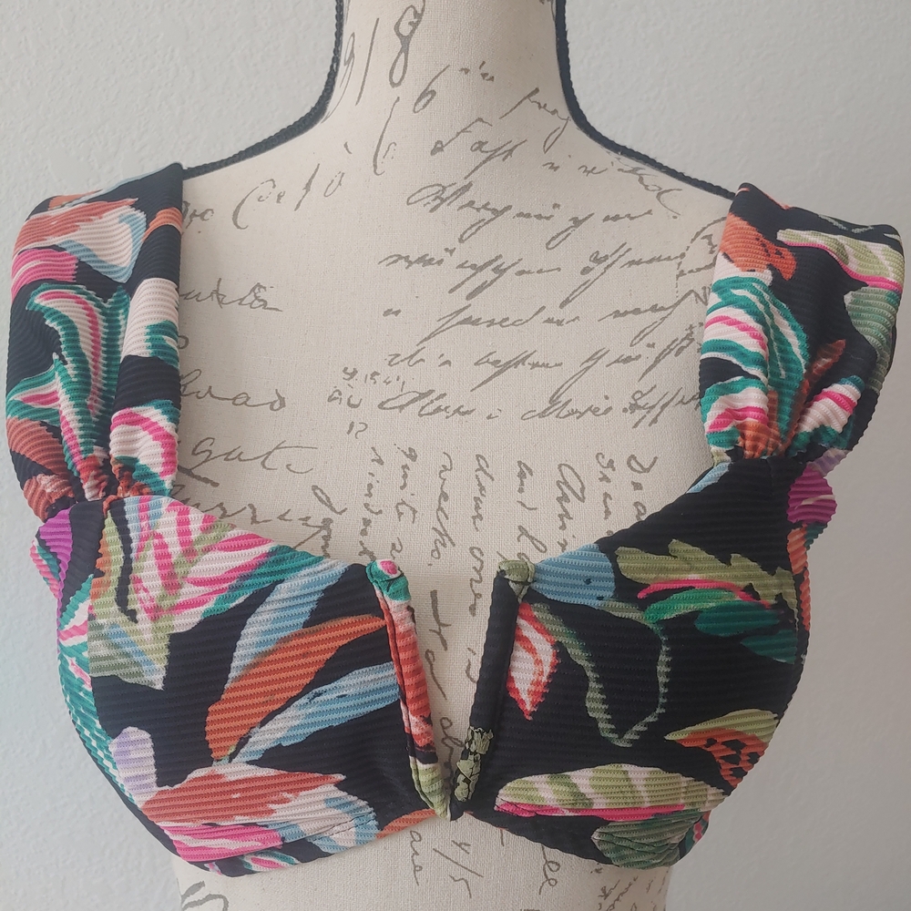 Time and Tru Multicolor Flora Bikini Top